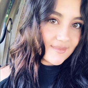 Meet your Posher, Abigail